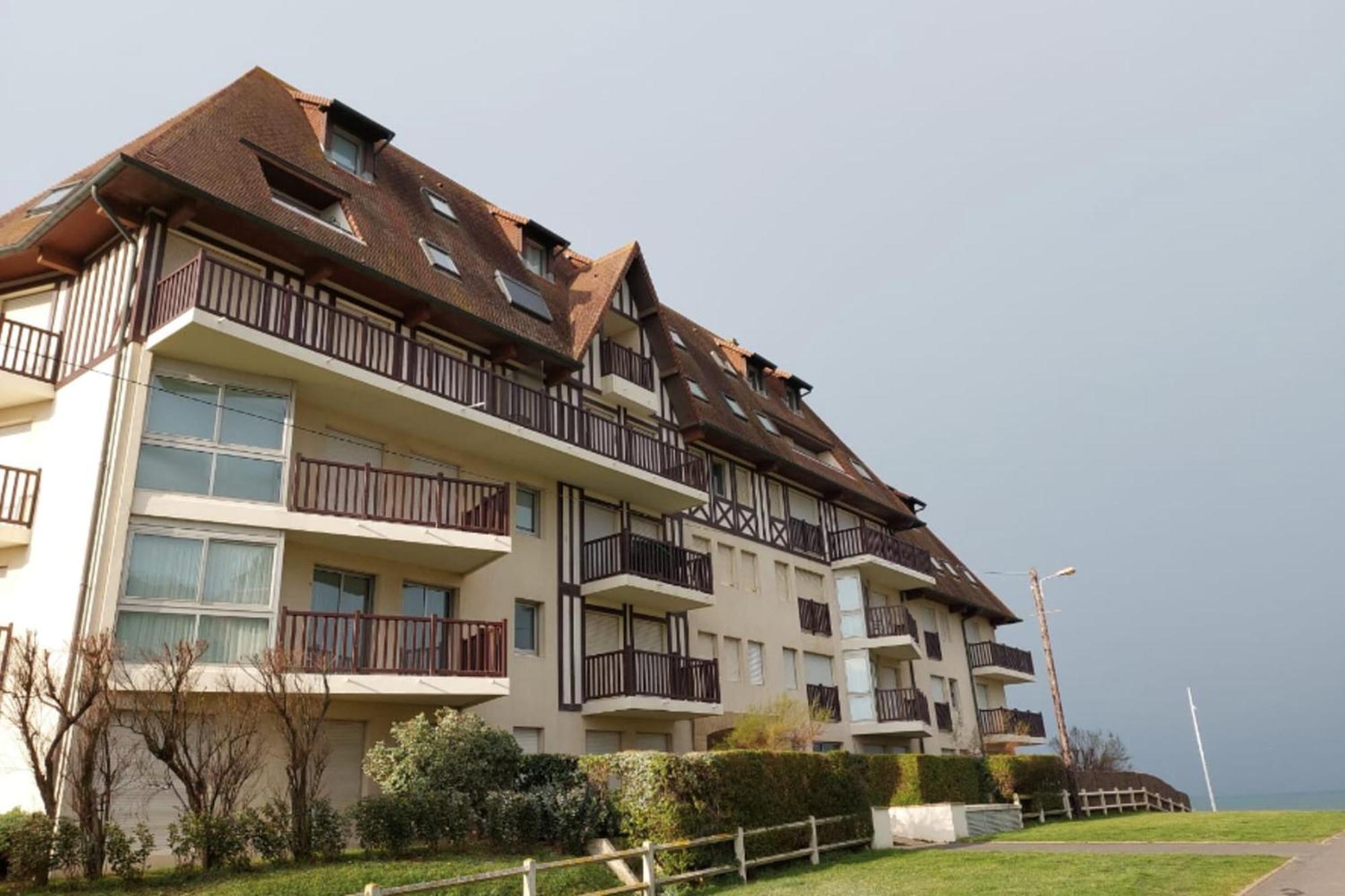 Apartment With Balcony Close To The Beach Cabourg Exterior foto